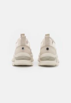 Steve Madden Manerva - Sneakers Laag - Latte -Geselecteerde Modieuze Dameskledingwinkels 108563e4a7454470b2035331aa506505