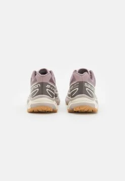Salomon Xt-6 Unisex - Sneakers Laag - Quail/Plum Kitten/Vanilla Ice -Geselecteerde Modieuze Dameskledingwinkels 31cfa453540044b199d3052754f2c914