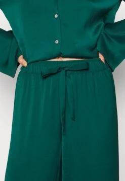 Anna Field Gift Box Pj Set - Pyjama - Green -Geselecteerde Modieuze Dameskledingwinkels 35d35f7997c542cdb227b47a977b272d