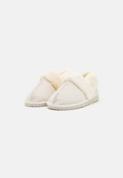 Pier One Pantoffels - White 8 Pier One Pantoffels - White -Geselecteerde Modieuze Dameskledingwinkels 3d24649a22144e62b50d5c178dda582a