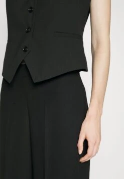 MAX & Co. Nantes - Broek - Black -Geselecteerde Modieuze Dameskledingwinkels 4201f50cc3ed4477be488aee7c8bd498