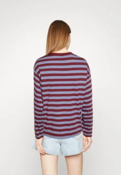 Monki Longsleeve - Dark Red/Blue -Geselecteerde Modieuze Dameskledingwinkels 4c5e37382bf04b86907a21ac823393e8