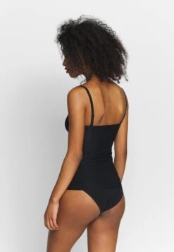 Chantelle Hemd - Schwarz -Geselecteerde Modieuze Dameskledingwinkels 5414217804414a8780e7a15dde8c01ff