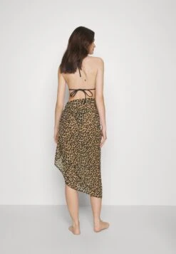 Bruno Banani Pareo - Strandaccessoire - Leo -Geselecteerde Modieuze Dameskledingwinkels 59919bffd6f948c397646b67ab8cb859