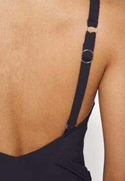 Seafolly Collective Gathered Strap One Piece - Badpak - Black -Geselecteerde Modieuze Dameskledingwinkels 5bae8fbb5de0497badc61f6282569a05