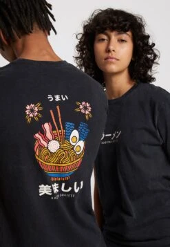 Kaotiko Washed Ramen - T-Shirt Print - Black -Geselecteerde Modieuze Dameskledingwinkels 6e0520c62b0746399604b2de5bc62959