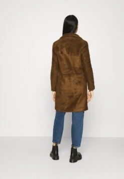 ONLY Onlclaire Coat - Mantel - Toasted Coconut -Geselecteerde Modieuze Dameskledingwinkels 7458551cf66844d4aa104b1ac3073670