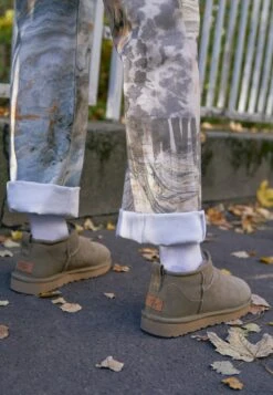 Ugg Korte Laarzen - Marrone 9 Ugg Korte Laarzen - Marrone -Geselecteerde Modieuze Dameskledingwinkels 805545edaa1f4bd18248d04b1a641ed4