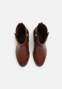 Tamaris Korte Laarzen - Maroon -Geselecteerde Modieuze Dameskledingwinkels 87996a5306034604bc70aa468bfd89e2