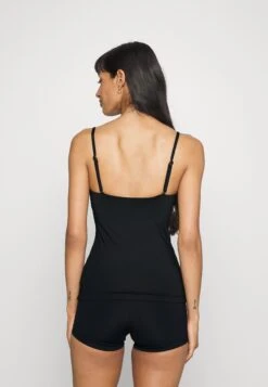 Seafolly Collective Wrap Front Singlet - Bikinitop - Black 9 Seafolly Collective Wrap Front Singlet - Bikinitop - Black -Geselecteerde Modieuze Dameskledingwinkels 87d41f5f84ef49eeb3a8f18592cc4281