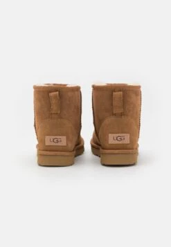 Ugg Classic Mini Regenerate - Korte Laarzen - Chestnut 10 Ugg Classic Mini Regenerate - Korte Laarzen - Chestnut -Geselecteerde Modieuze Dameskledingwinkels 8ebd3d97448e44159db529e77f739420