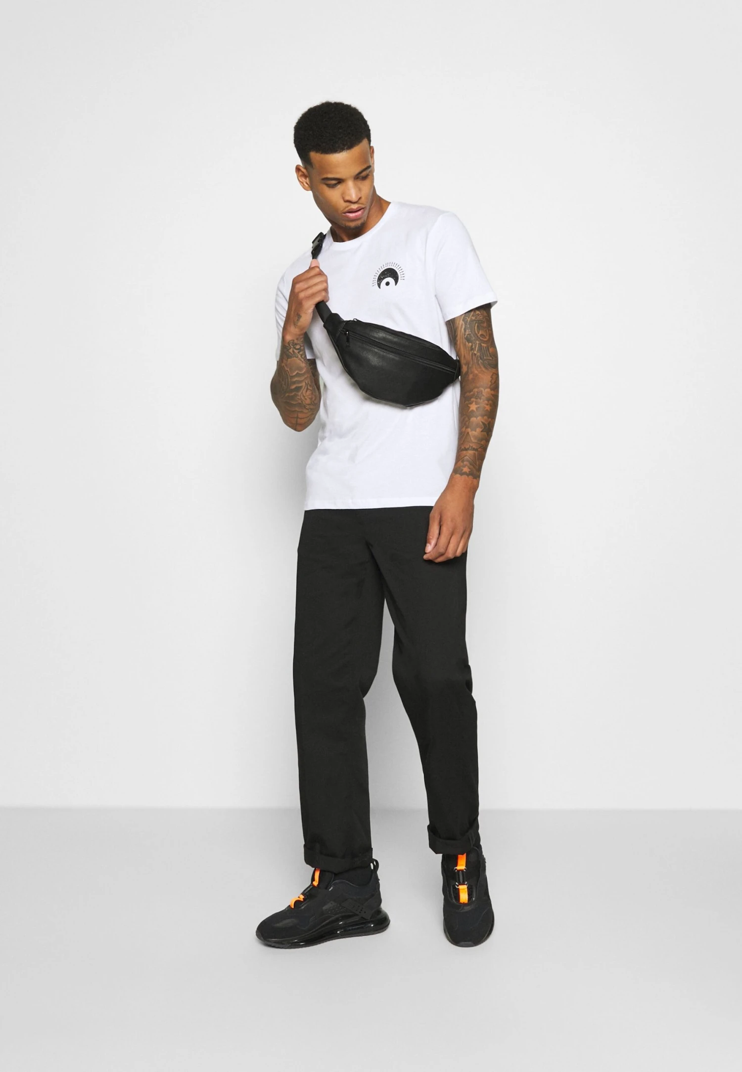 YOURTURN Eye Moon Tee Unisex - T-Shirt Print - White 2 YOURTURN Eye Moon Tee Unisex - T-Shirt Print - White - Afbeelding 2