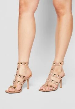 Steve Madden Capri - Sandalen - Nude 13 Steve Madden Capri - Sandalen - Nude -Geselecteerde Modieuze Dameskledingwinkels 93baec227c1e4f15b6df048a87c9c4a4