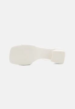 Call It Spring Vickie - Sandalen - White -Geselecteerde Modieuze Dameskledingwinkels 99b2037c520e4ef9958077820096fbd7