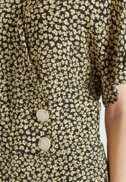 Khujo Borgia - Jumpsuit - Schwarz-Gelb Geblümt -Geselecteerde Modieuze Dameskledingwinkels af379724558d423ab9f19f8031bf325d