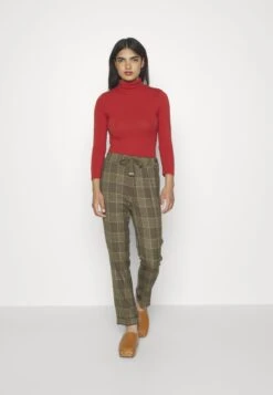 Mos Mosh Mmcaiden Ansima Pant - Broek - Forest Night 11 Mos Mosh Mmcaiden Ansima Pant - Broek - Forest Night -Geselecteerde Modieuze Dameskledingwinkels bebb9fefe762407aa552af296f8069b9