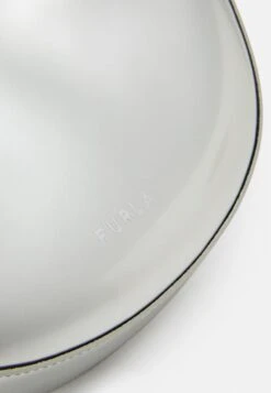 Furla Primavera Shoulder Bag - Handtas - Silver-Coloured -Geselecteerde Modieuze Dameskledingwinkels c22ec9dcf4084528ae80e463aae4517d