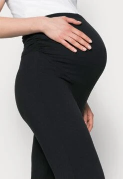 Trainingsbroek - Black 9 Trainingsbroek - Black -Geselecteerde Modieuze Dameskledingwinkels c5ab4c5ae4b54910993e327ccf49226d