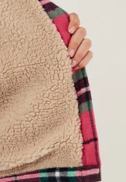 LELA Regular Fit - Jas - Fuchsia -Geselecteerde Modieuze Dameskledingwinkels c805607aa82443cfacd0056d305651ae