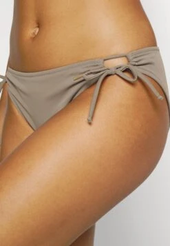 Bruno Banani Triangle Set - Bikini - Stone 11 Bruno Banani Triangle Set - Bikini - Stone -Geselecteerde Modieuze Dameskledingwinkels c8df7db524bf40d28ae07bd4c86a1468