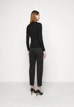 MAX & Co. Manama - Trui - Black -Geselecteerde Modieuze Dameskledingwinkels d2bc793f584c4aed8624afb966142502