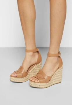 Steve Madden Sivian - Sandalen Met Hoge Hak - Camel -Geselecteerde Modieuze Dameskledingwinkels daf19e6f2cf1455f97e29475188049aa