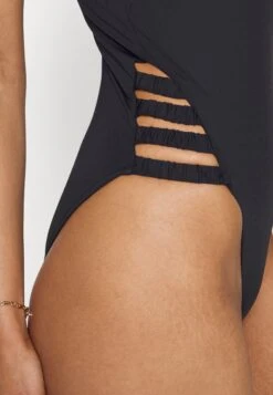 Seafolly Collective Gathered Strap One Piece - Badpak - Black -Geselecteerde Modieuze Dameskledingwinkels efa8be8c4819408e8bce24c4235f7db6
