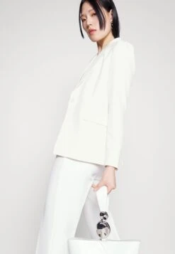 Bruuns Bazaar Rubysus Nora- Blazer - Snow White -Geselecteerde Modieuze Dameskledingwinkels fb93454008eb4f3190930839f8708d42